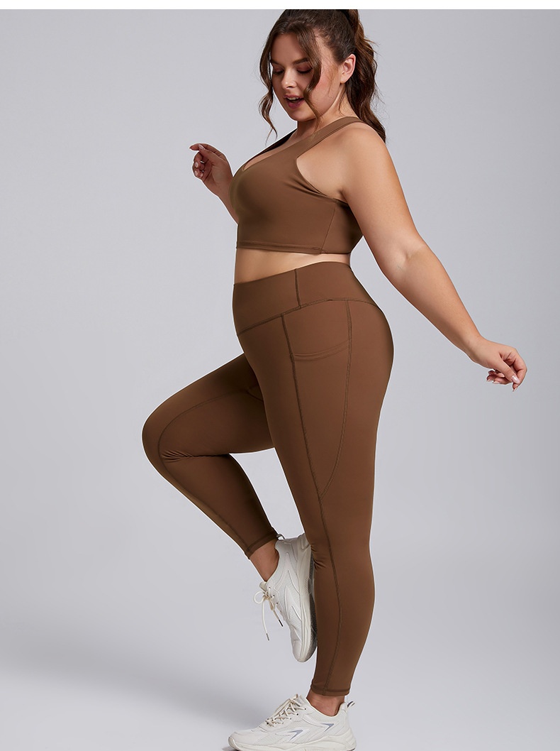ChicShe Ensemble de yoga deux pièces moulant, grande taille, style européen et américain, effet nude, avec poches_voghion.com