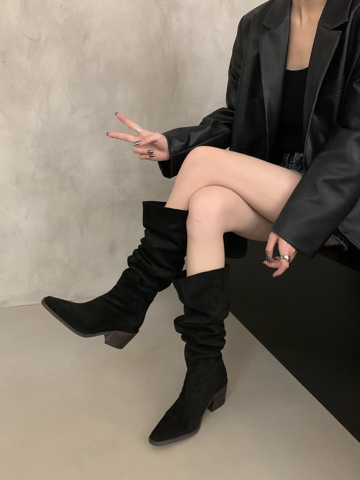 ShoeGlobe ShoeGlobe Vintage High Heel Suede Western Mid-Calf For Women 2025 Autumn Winter New Fleece-Lined Pointed Toe Slouchy Long Riding_voghion.com