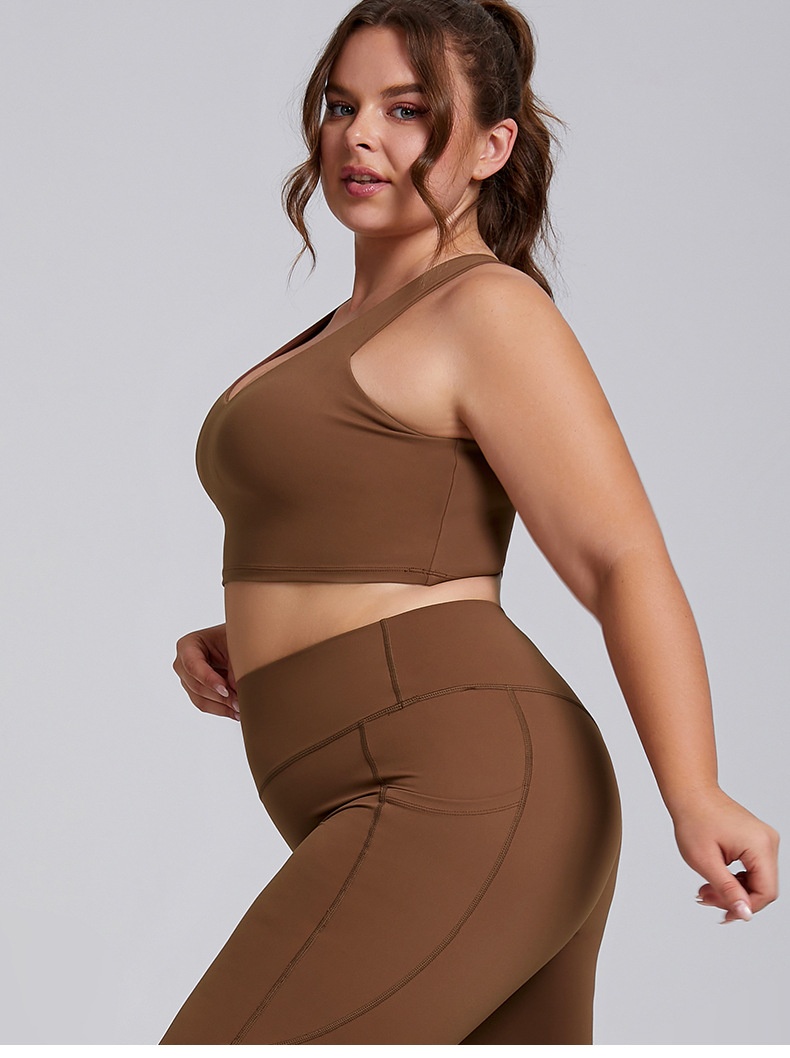 ChicShe Ensemble de yoga deux pièces moulant, grande taille, style européen et américain, effet nude, avec poches_voghion.com