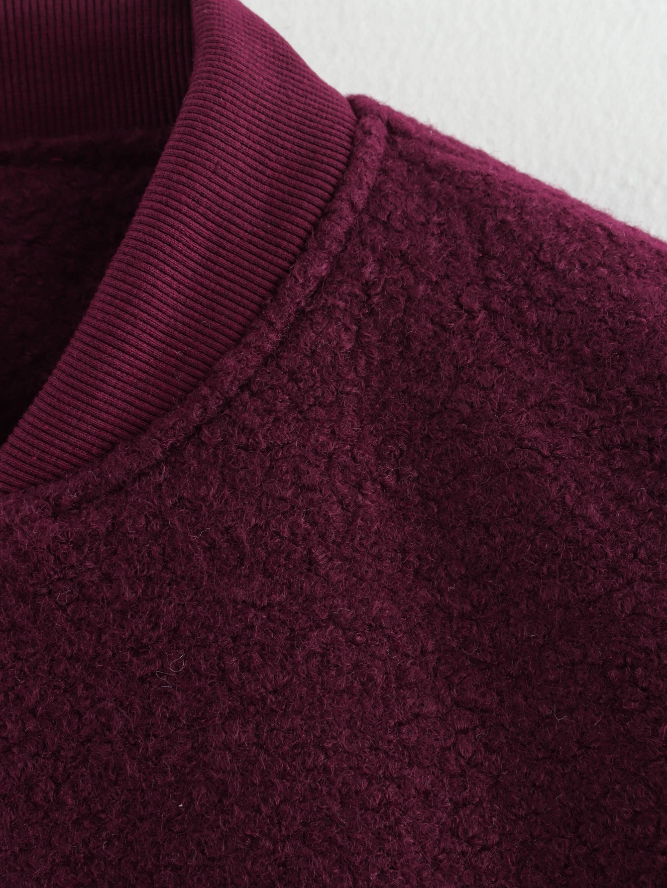 ChicShe Cross-Border Wholesale Autumn Winter New European American Style Women's Clothing Beaded Leather Short Bomber_voghion.com