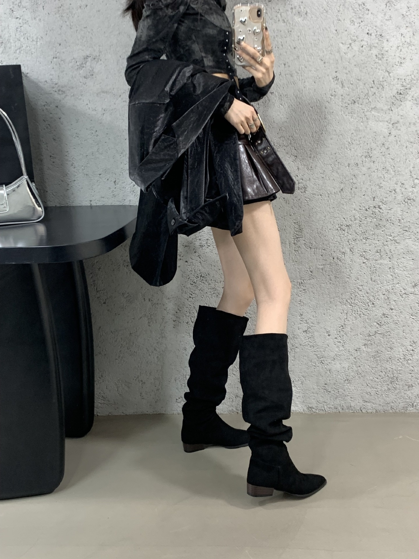 ShoeGlobe ShoeGlobe Tube For Women New Wide Thick Leg Long European And American Style Flat Bottom Slouch Straight Suede High Boots_voghion.com