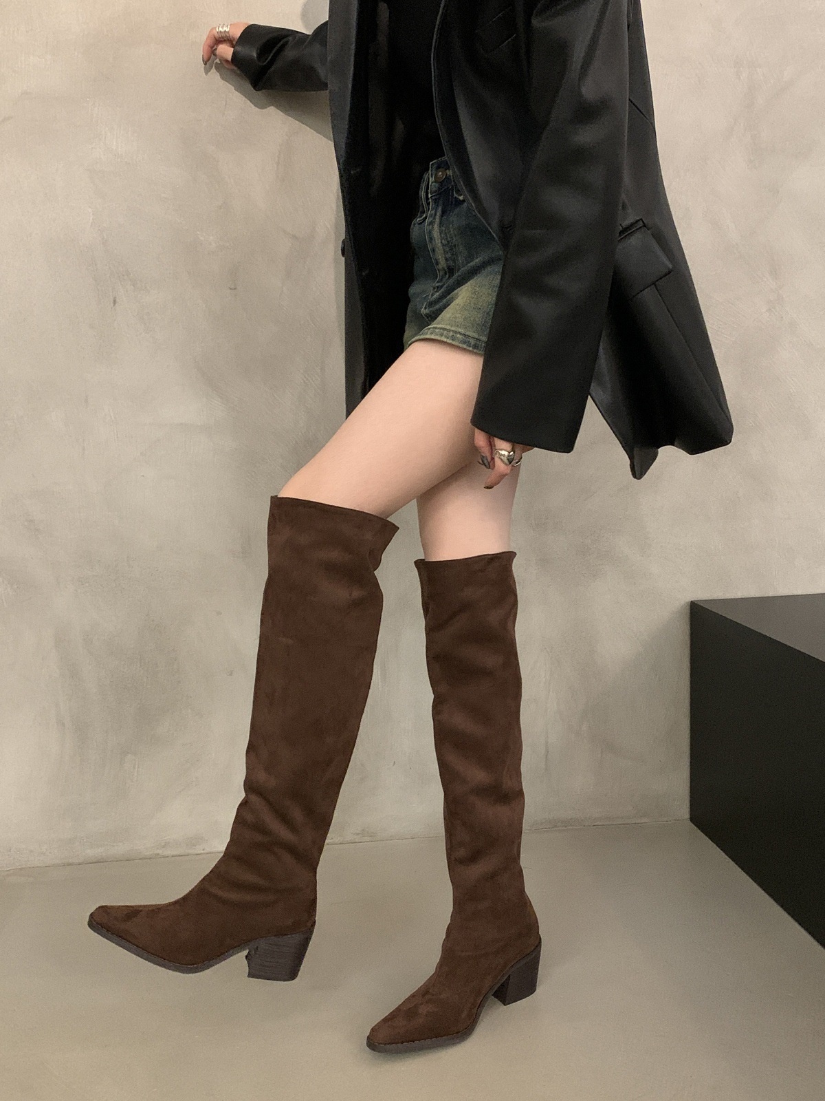 ShoeGlobe ShoeGlobe Vintage High Heel Suede Western Mid-Calf For Women 2025 Autumn Winter New Fleece-Lined Pointed Toe Slouchy Long Riding_voghion.com