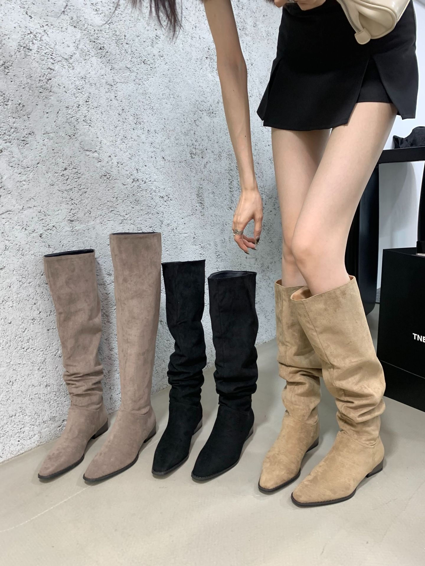 ShoeGlobe ShoeGlobe ShoeGlobe Stacked Women's Riding Retro Suede Chunky Heel Square Toe 2024 New Wrinkled High Tube Long Boots_voghion.com