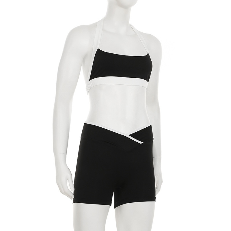 ChicShe Europejski i amerykański modny, blok kolorów, krótki top z dekoltem halter i dekoltem w serek, skrócony top, szorty z wysokim stanem, dopasowany krój, joga, sport, swobodny_voghion.com