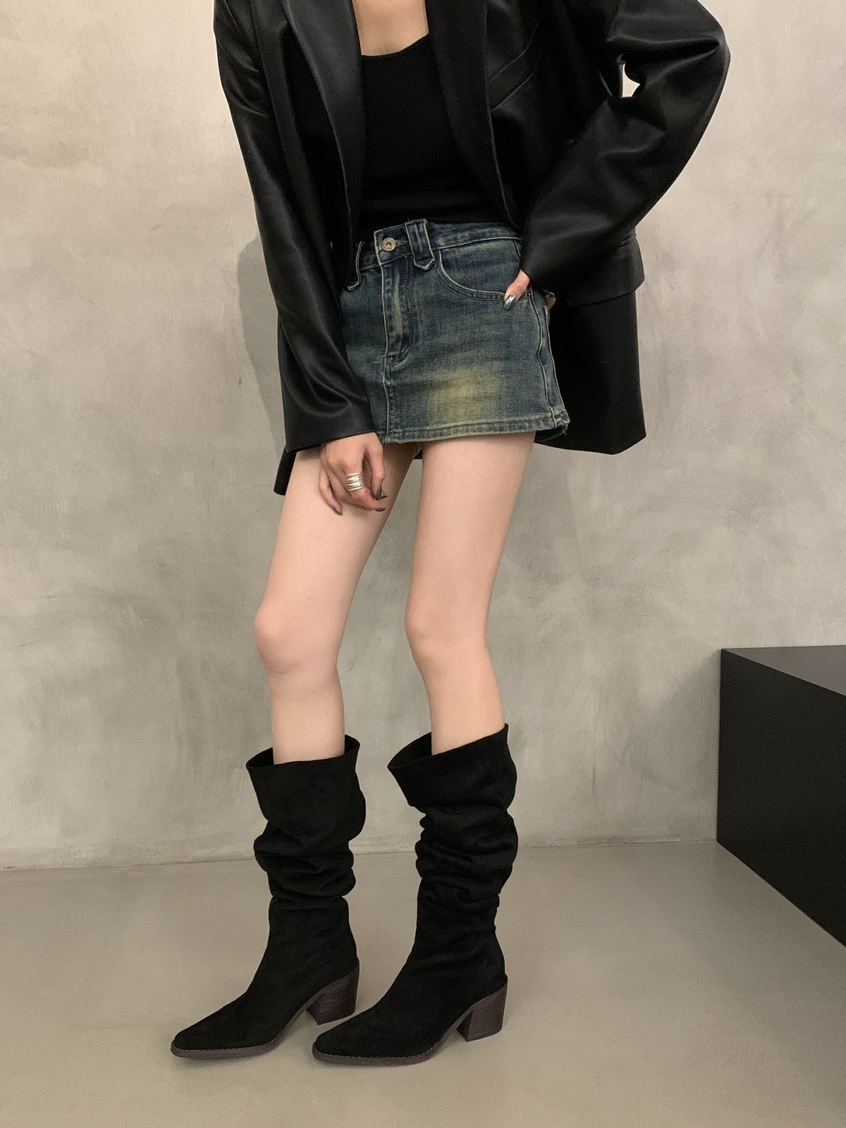 ShoeGlobe ShoeGlobe Vintage High Heel Suede Western Mid-Calf For Women 2025 Autumn Winter New Fleece-Lined Pointed Toe Slouchy Long Riding_voghion.com