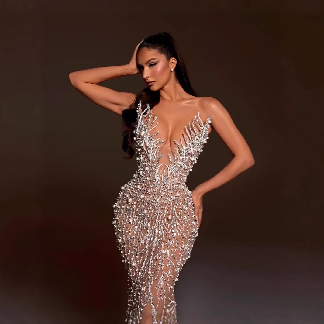 ChicShe ChicShe European And American New Strapless Deep V Neck Heavy Beading Sequin Waist-Cinching Bodycon Gold High-End Annual_voghion.com