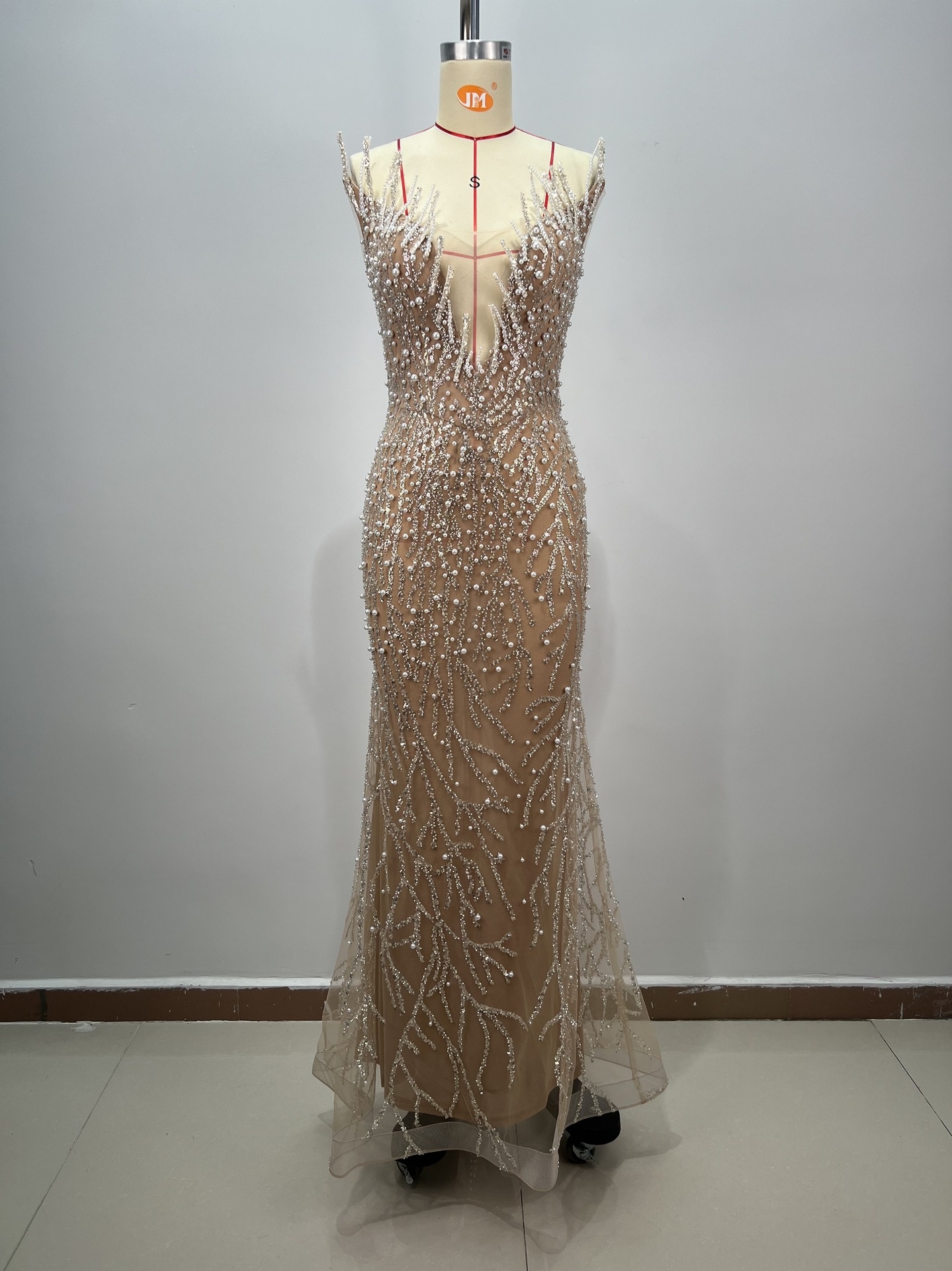 ChicShe ChicShe European And American New Strapless Deep V Neck Heavy Beading Sequin Waist-Cinching Bodycon Gold High-End Annual_voghion.com