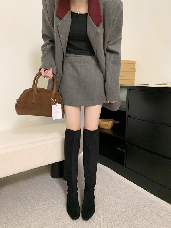 ShoeGlobe ShoeGlobe 2025 Autumn Winter French Retro Suede Low Over-the-Knee Long Thick Heel Pointed Toe Ruched High Tube Boots For Women_voghion.com