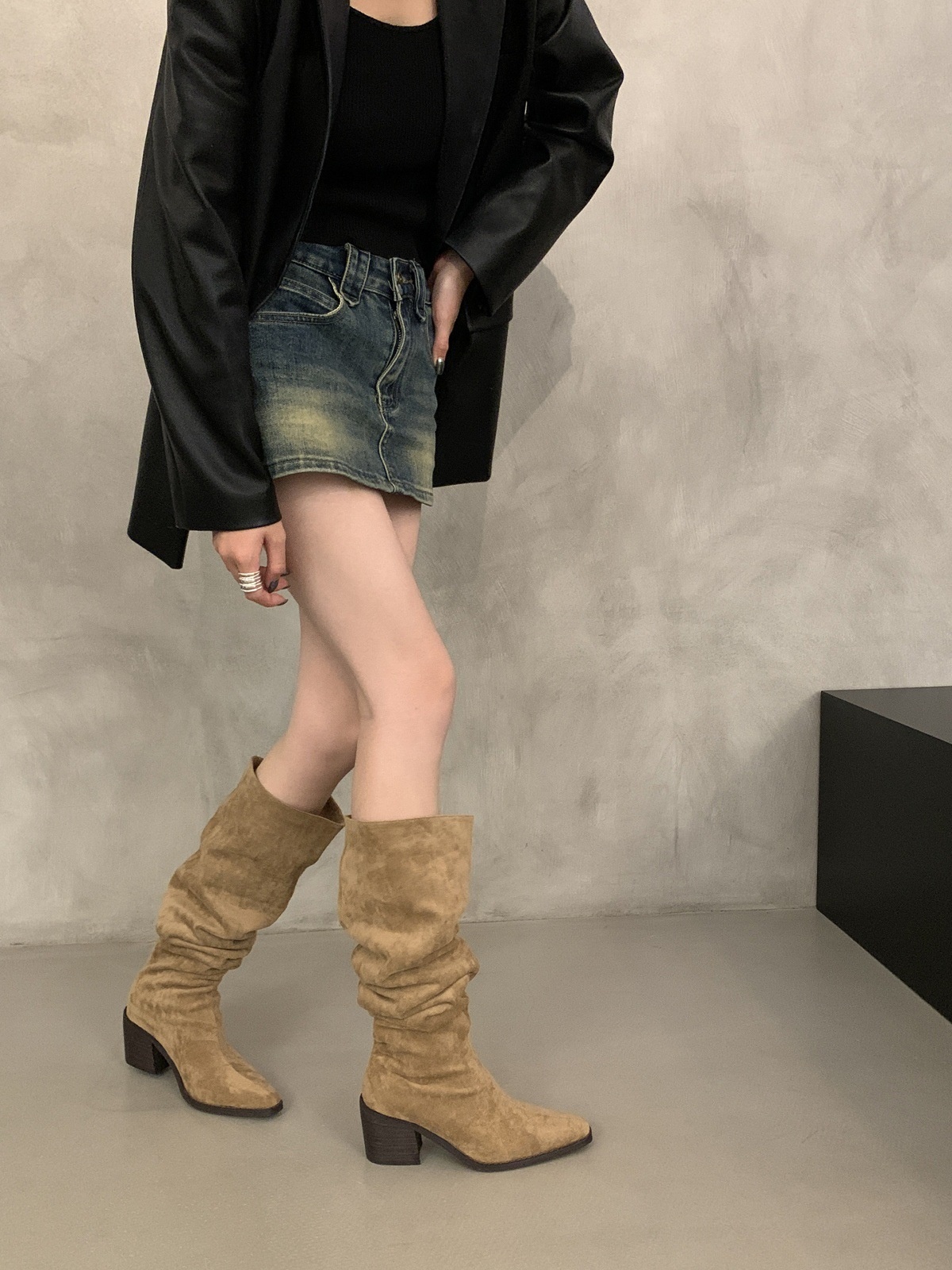 ShoeGlobe ShoeGlobe Vintage High Heel Suede Western Mid-Calf For Women 2025 Autumn Winter New Fleece-Lined Pointed Toe Slouchy Long Riding_voghion.com