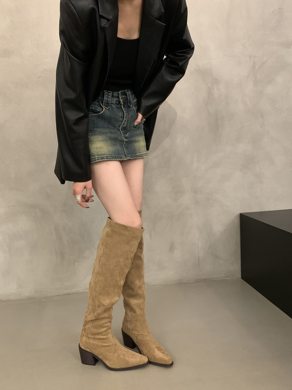 ShoeGlobe ShoeGlobe Vintage High Heel Suede Western Mid-Calf For Women 2025 Autumn Winter New Fleece-Lined Pointed Toe Slouchy Long Riding_voghion.com