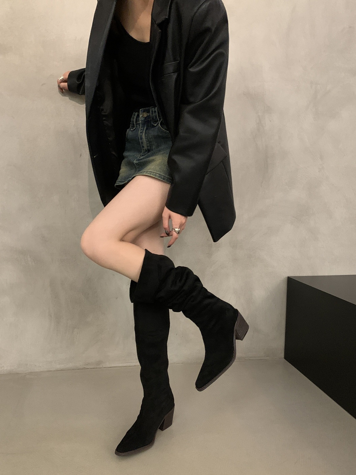 ShoeGlobe ShoeGlobe Vintage High Heel Suede Western Mid-Calf For Women 2025 Autumn Winter New Fleece-Lined Pointed Toe Slouchy Long Riding_voghion.com