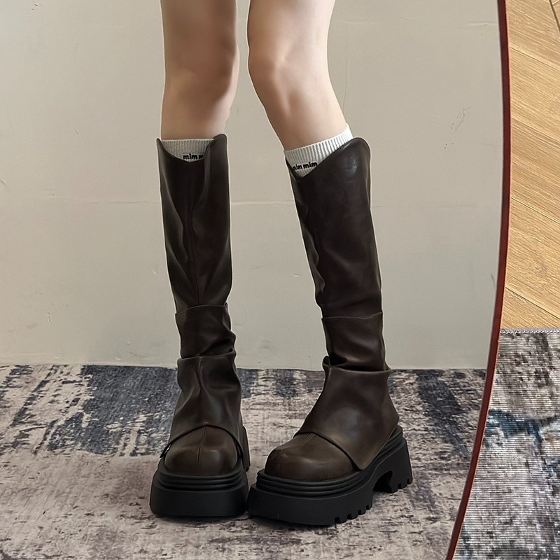 ShoeGlobe ShoeGlobe ShoeGlobe Europejski styl Długie dla kobiet 2025 Wiosna i jesień Gorący trend Ponad kolano Retro plisowane grube podeszwy_voghion.com