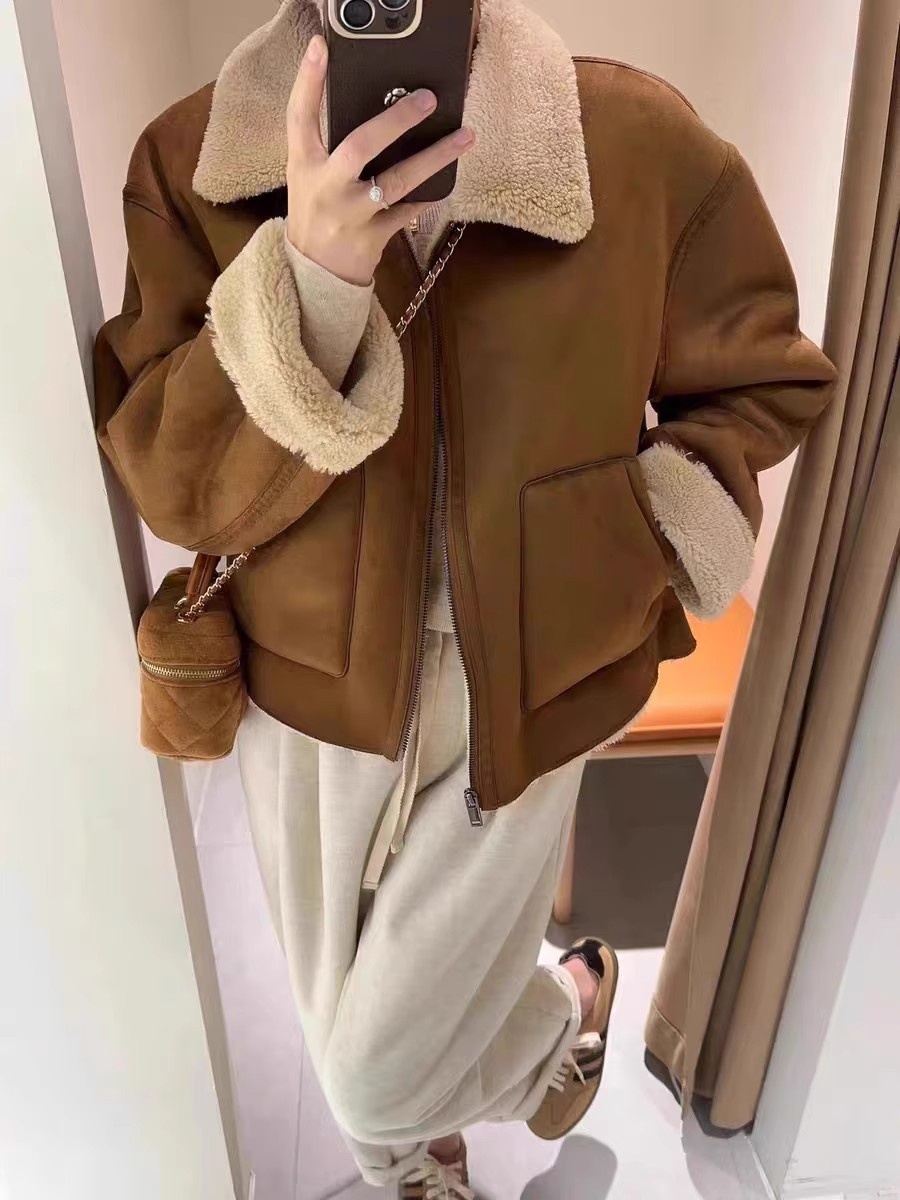 boy Sheepskin Thickened Lamb Wool Coat For Women Winter Design American Retro Warm Short Turn-down Collar Motorcycle Jacket_voghion.com