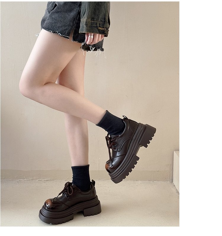 Mocassini con rialzo per donna Voyage Voyage, in morbida pelle europea, con suola spessa, primavera 2025, con punta arrotondata e lacci_voghion.com