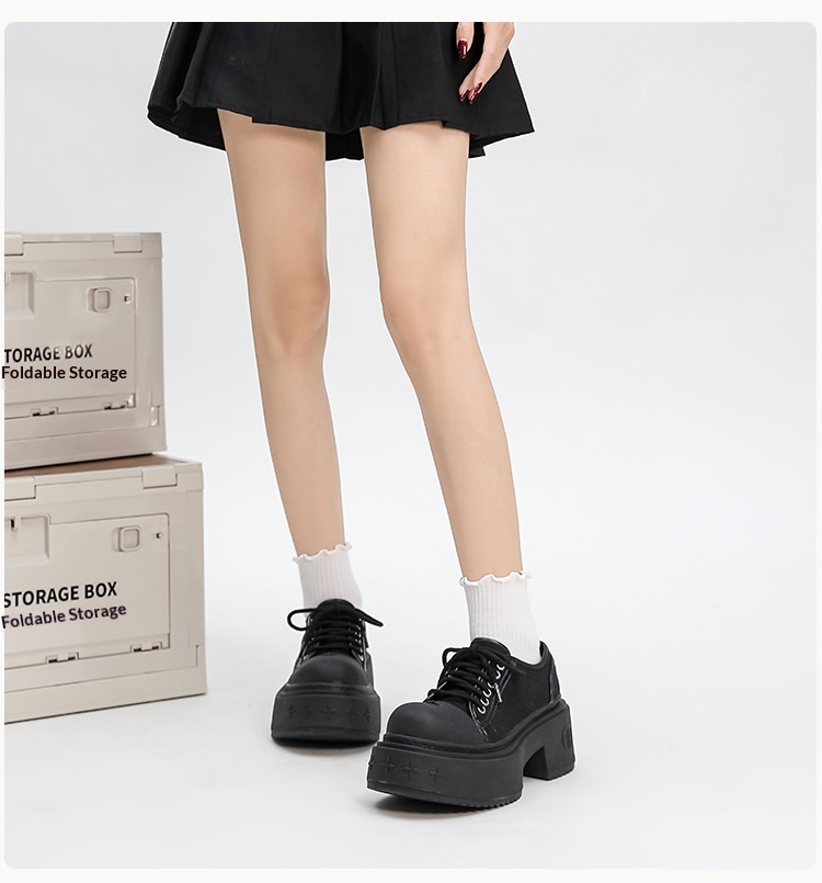 Voyage Voyage En stock Cross Flower Wilderness Derby pour femmes Mocassins à plateforme à semelle épaisse Nouvelles chaussures à lacets à bout unique_voghion.com