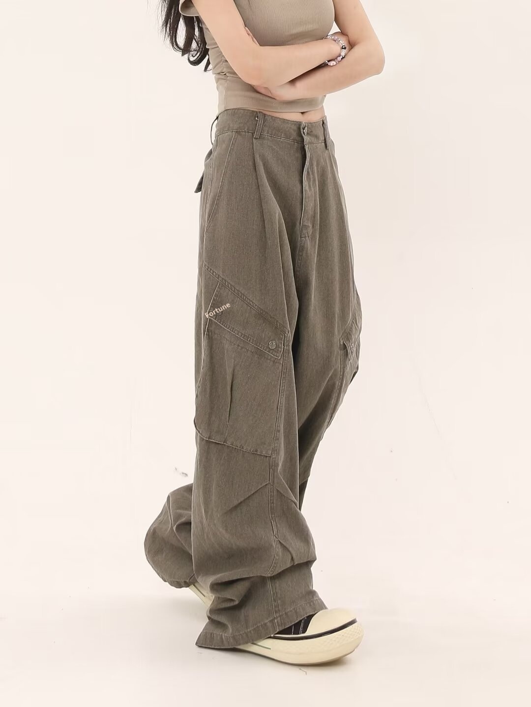 Jeans cargo a gamba dritta con design di nicchia transfrontaliero per uomo, stile High Street, larghi, con tasche grandi, europei e_voghion.com