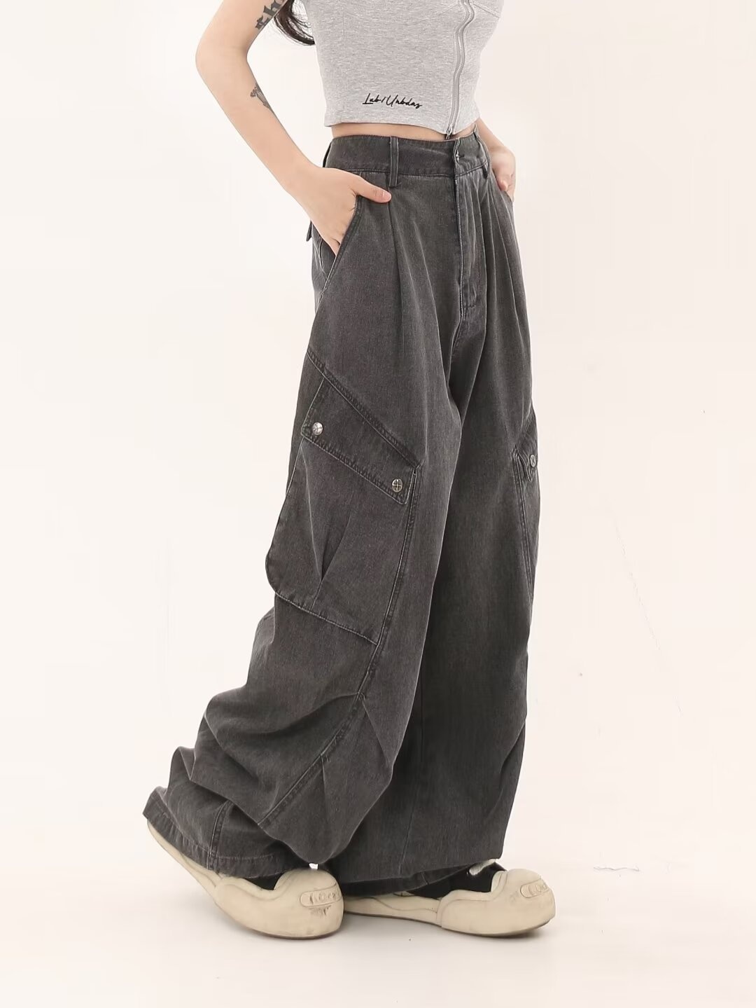 Jeans cargo a gamba dritta con design di nicchia transfrontaliero per uomo, stile High Street, larghi, con tasche grandi, europei e_voghion.com