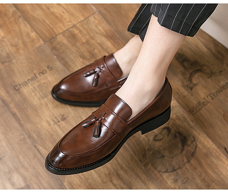 Voyage Voyage Slip-On Fashion Lazy Loafers Spring And Autumn New Tassel Pointed Toe Leather Personality Polished Casual Low-Top Shoes_voghion.com