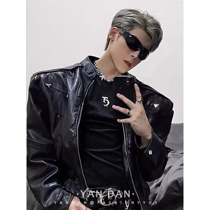 Kurze, gepolsterte Schulterpartie für Herren, trendige, hochwertige Motorrad-Lederjacke im europäischen und amerikanischen Streetstyle mit Stehkragen_voghion.com