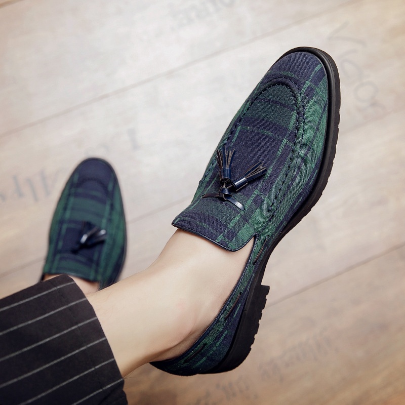 WalkPrime WalkPrime 2025 New Men's Tassel Trendy European And American British Style Small Leather Fashion Large Size Casual Shoes Slip-On_voghion.com