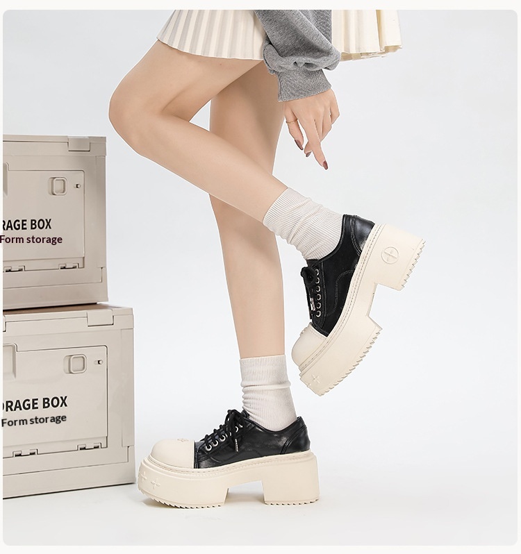 Voyage Voyage En stock Cross Flower Wilderness Derby pour femmes Mocassins à plateforme à semelle épaisse Nouvelles chaussures à lacets à bout unique_voghion.com