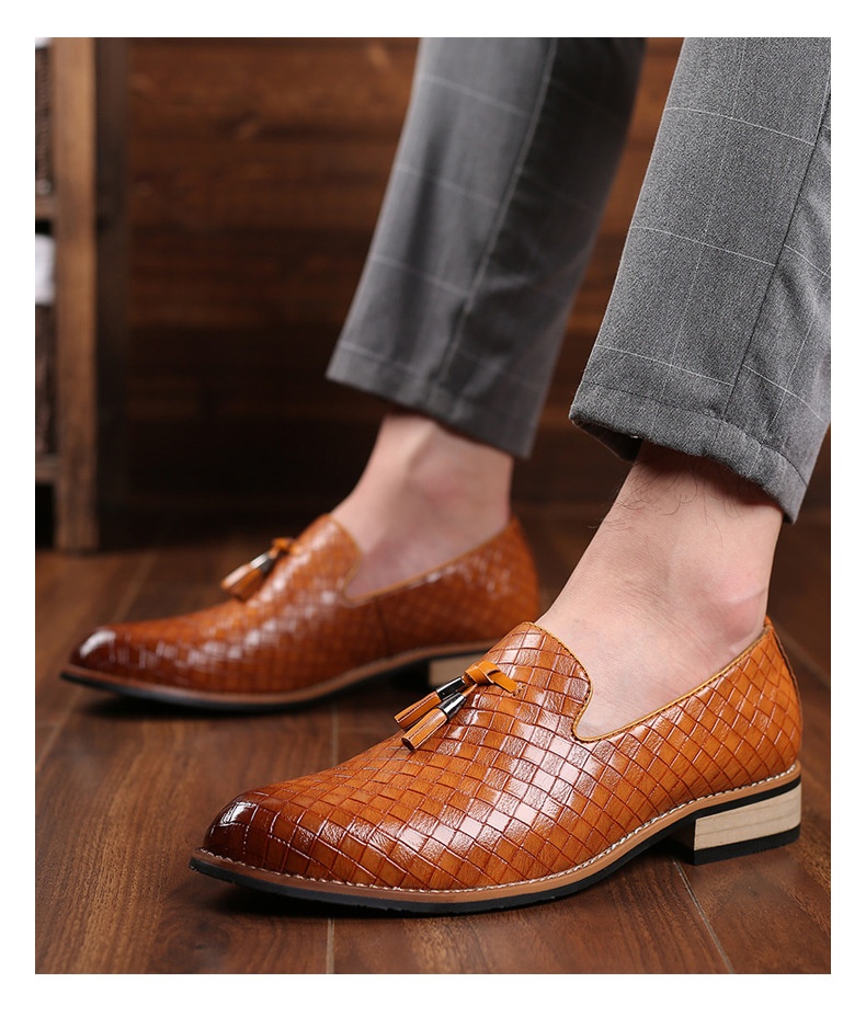 Voyage Voyage New Casual Loafers Large Size Slip-On Lazy One-Step-On Tassel Fashion Versatile Men's Shoes_voghion.com
