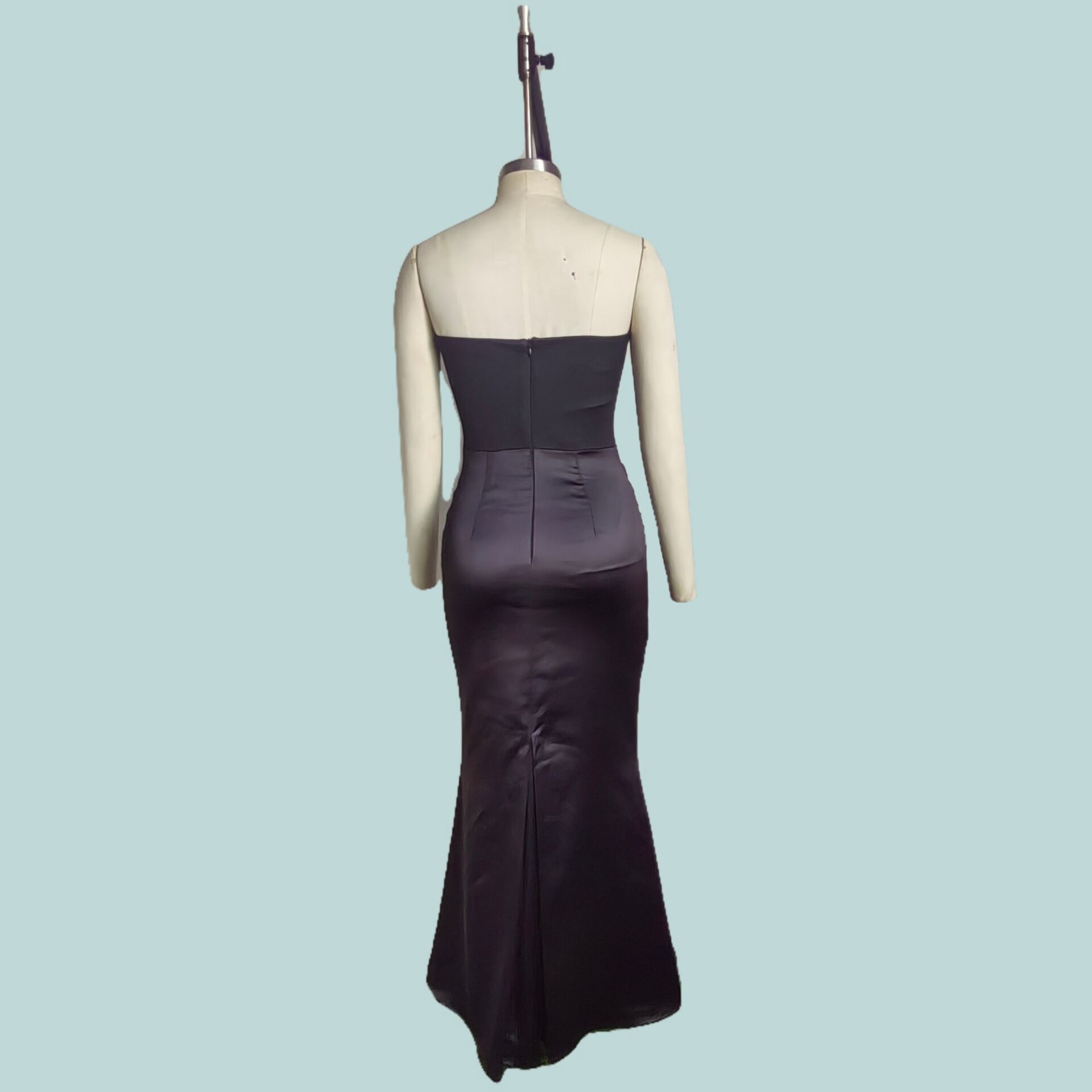 ChicShe ChicShe 2023 Abito da sera transfrontaliero europeo-americano, realizzato in raso di acetato setoso, evidenziato in nero per un look esclusivo e_voghion.com