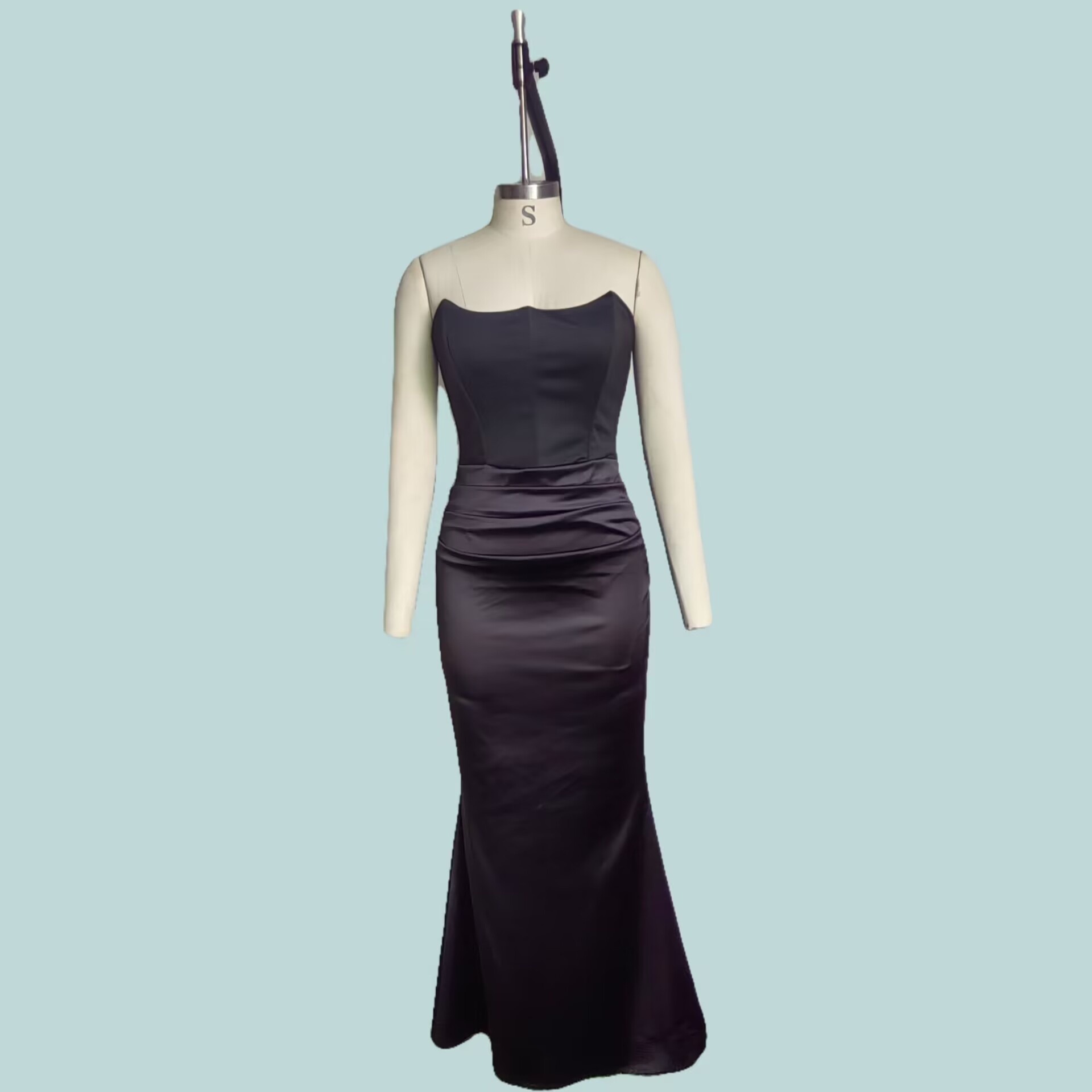 ChicShe ChicShe 2023 Abito da sera transfrontaliero europeo-americano, realizzato in raso di acetato setoso, evidenziato in nero per un look esclusivo e_voghion.com