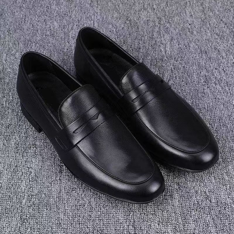 Voyage Voyage Printemps Été Nouveaux Mocassins polyvalents à enfiler Chaussures décontractées et tendance pour hommes en cuir respirant style papa_voghion.com