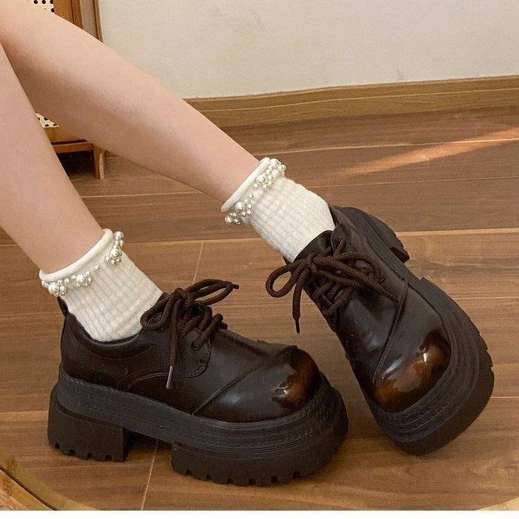 Mocassins Derby à bout rond en cuir marron à semelle épaisse Voyage Voyage pour femme, collection printemps-automne 2025._voghion.com