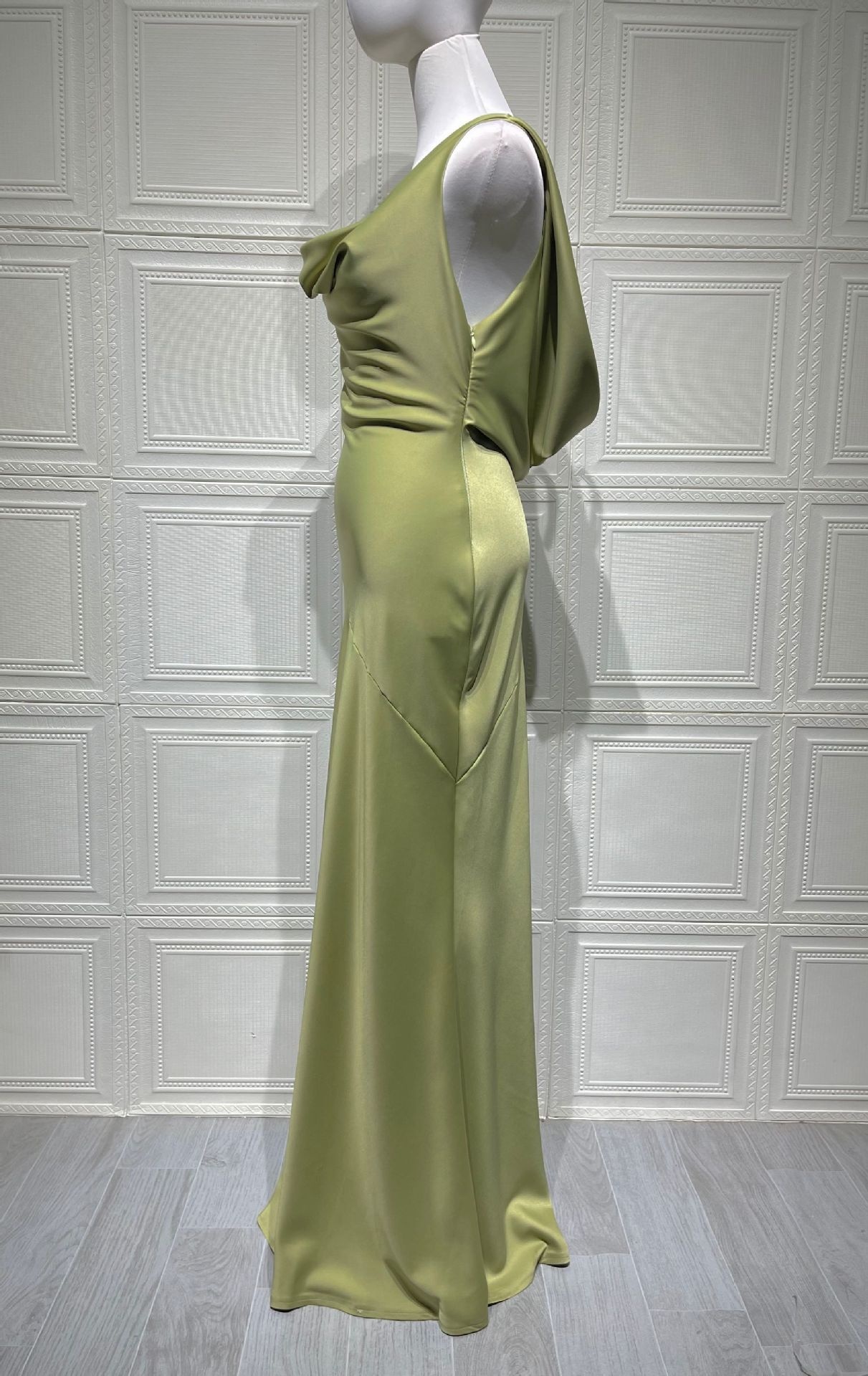 ChicShe ChicShe 2025 European And American Cross-Border New Elegant High-End Satin Slim Fit Bodycon Mermaid Backless Sexy Dress Gown_voghion.com