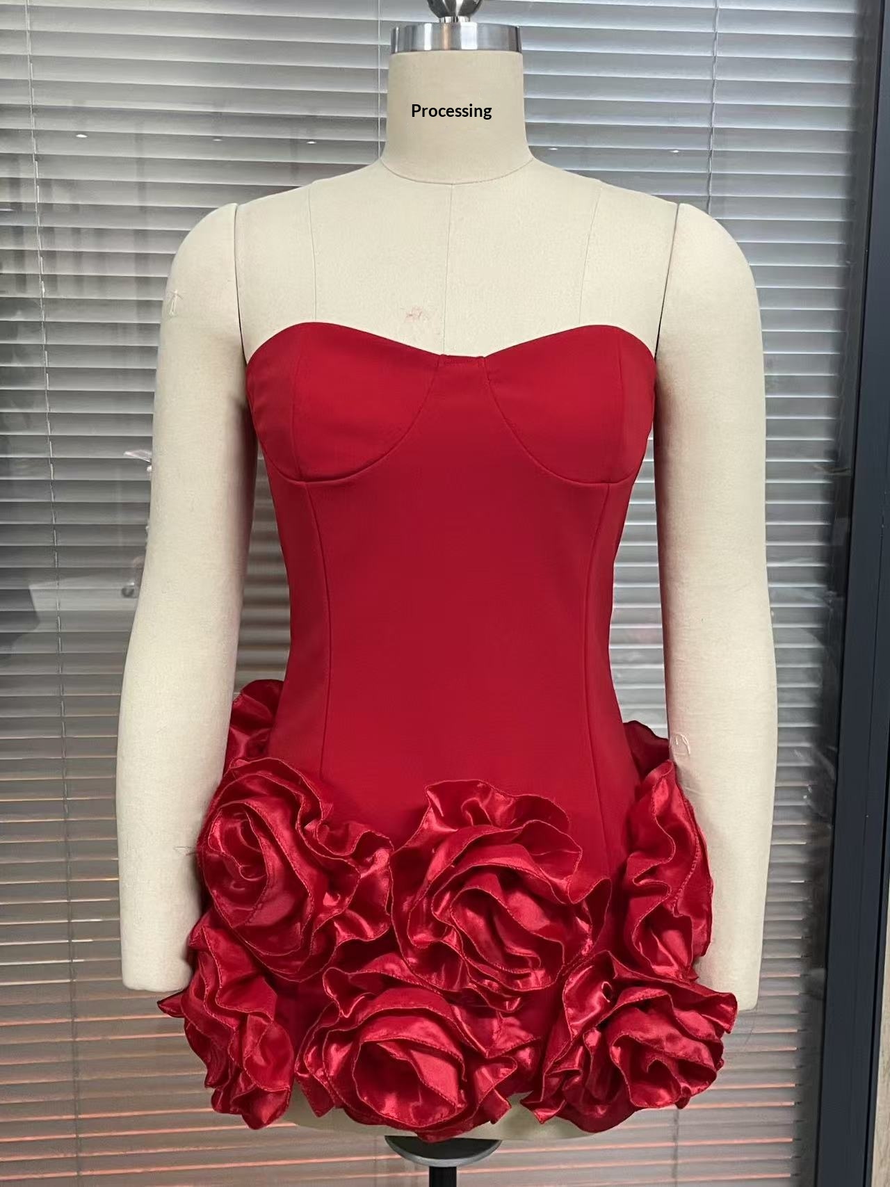 Robe moulante rouge d'été pour femme, style européen et américain, haut de gamme, sexy, sans bretelles, coupe ajustée, ourlet floral, ChicShe_voghion.com
