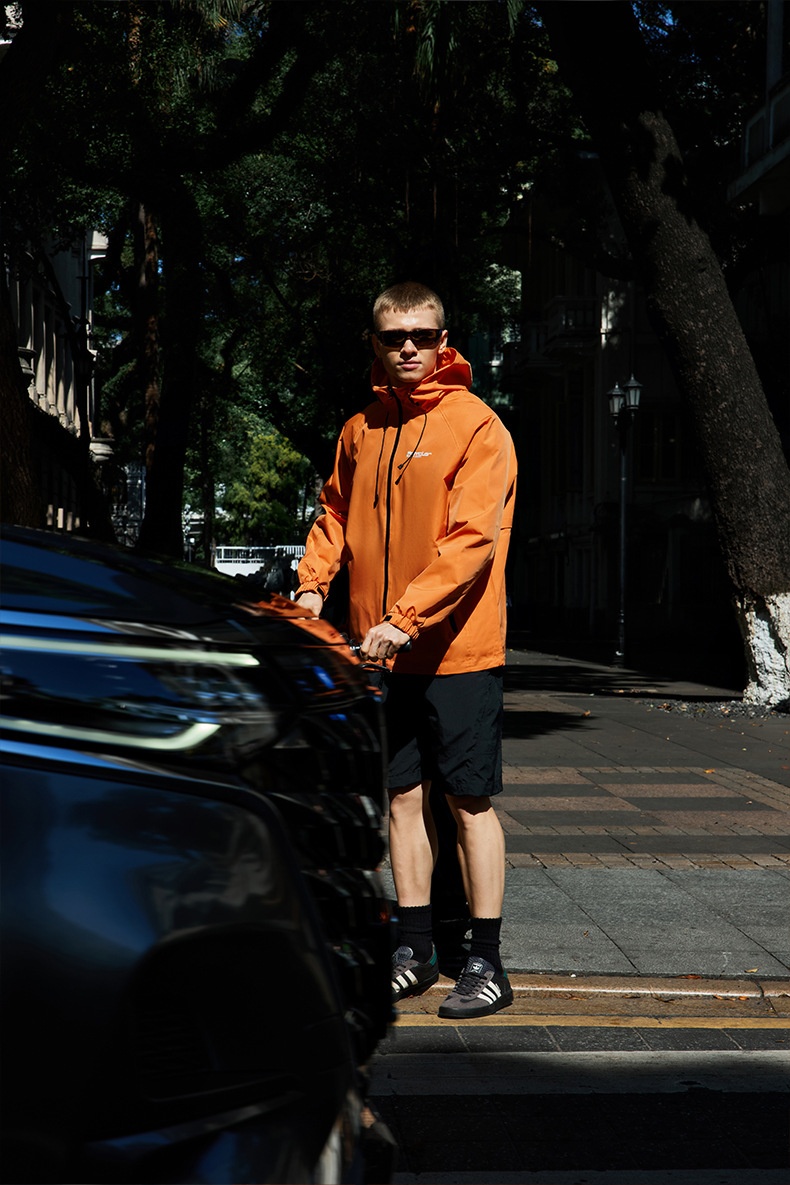 ragazzo Boy Jie Zhan Abbigliamento da uomo | Giacca a vento stampata con foglie larghe Dopamine 2025 Nuova giacca antivento con cerniera primaverile_voghion.com