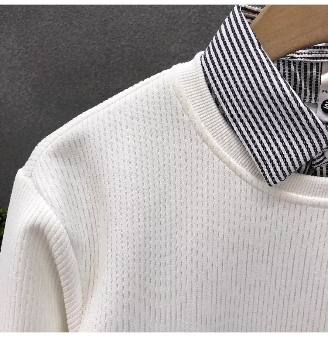 Junge, Herbstklassiker, schlicht, vielseitig, trendiges Herren-Zweiteiler-Shirt mit Streifen und Polokragen_voghion.com