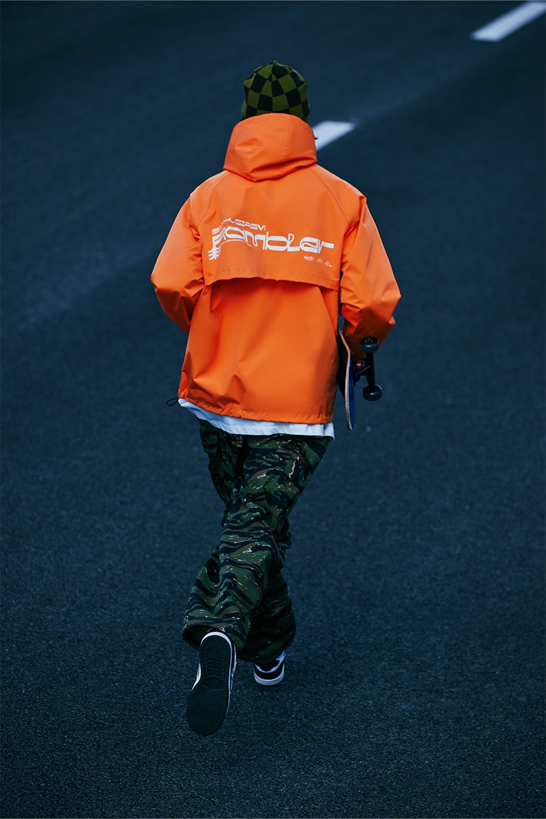 ragazzo Boy Jie Zhan Abbigliamento da uomo | Giacca a vento stampata con foglie larghe Dopamine 2025 Nuova giacca antivento con cerniera primaverile_voghion.com