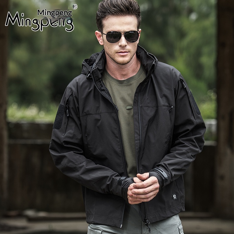 Veste softshell tactique légère pour homme, coupe-vent et imperméable, idéale pour les activités de plein air et les déplacements._voghion.com
