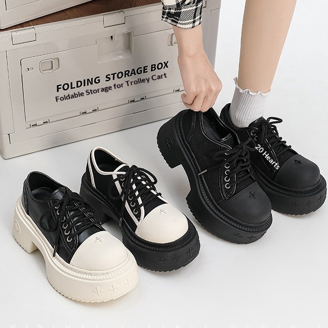 Voyage Voyage En stock Cross Flower Wilderness Derby pour femmes Mocassins à plateforme à semelle épaisse Nouvelles chaussures à lacets à bout unique_voghion.com