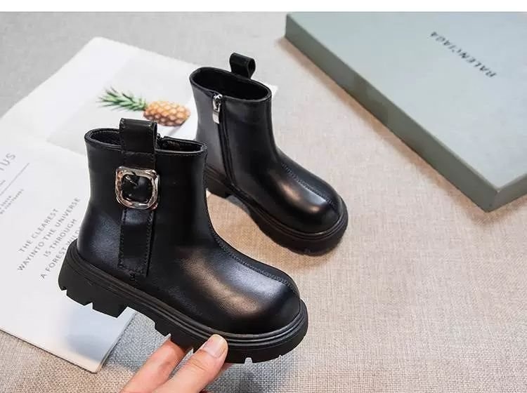 ShoeGlobe ShoeGlobe Girls' 2025 New Spring And Autumn Style Fashionable Martin For Little Girls Trendy Leather Children's Single-Lined Short_voghion.com