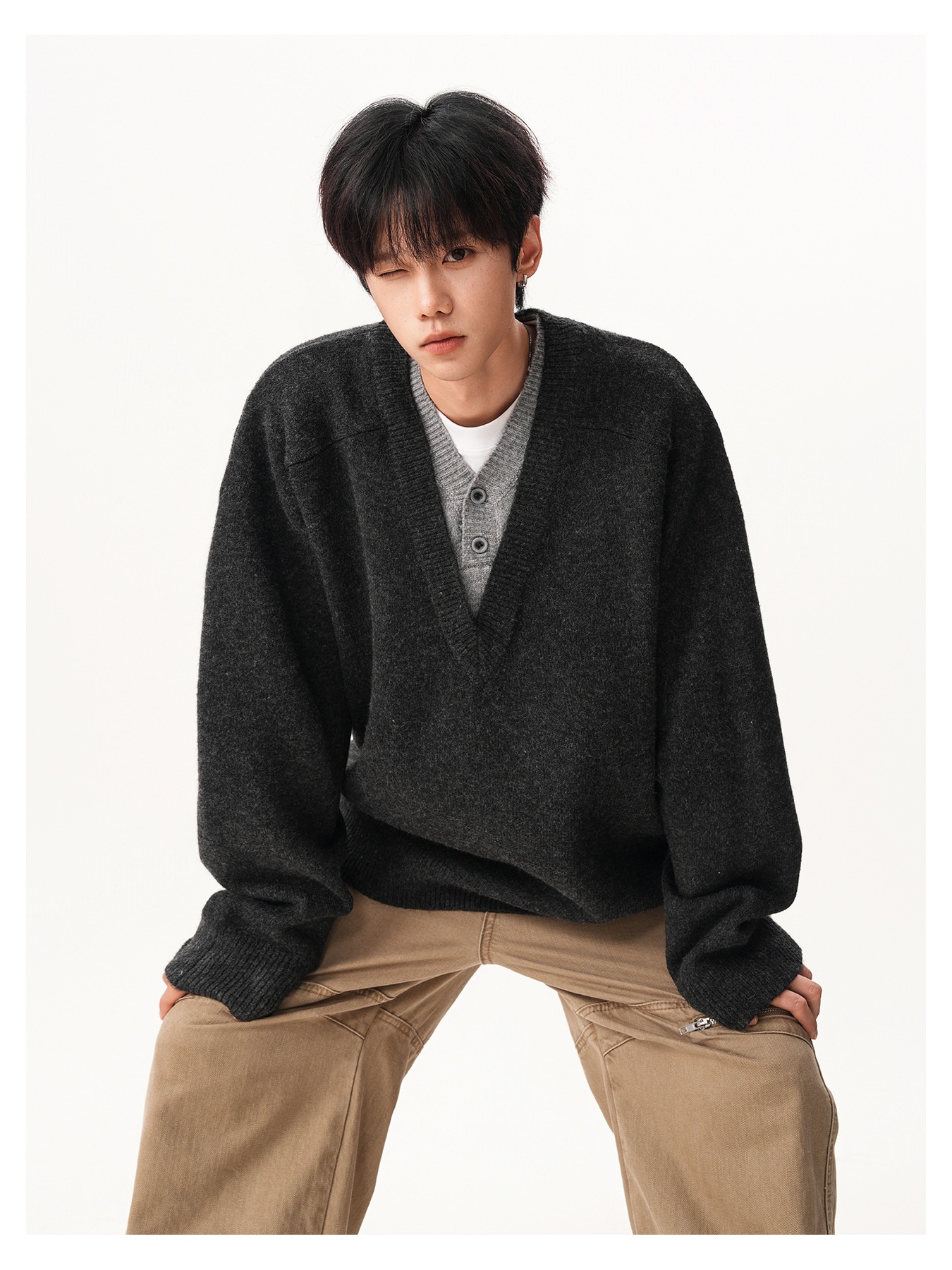 Pull-over deux pièces en maille à col en V pour homme, style rétro décontracté, manches longues, idéal pour l'automne et l'hiver._voghion.com