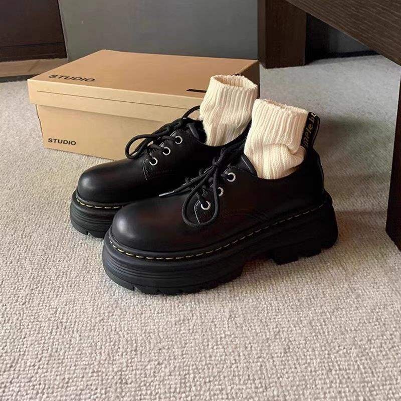 Mocassins Mary Jane noirs en cuir souple à semelle épaisse, style britannique, collection automne-hiver 2025._voghion.com