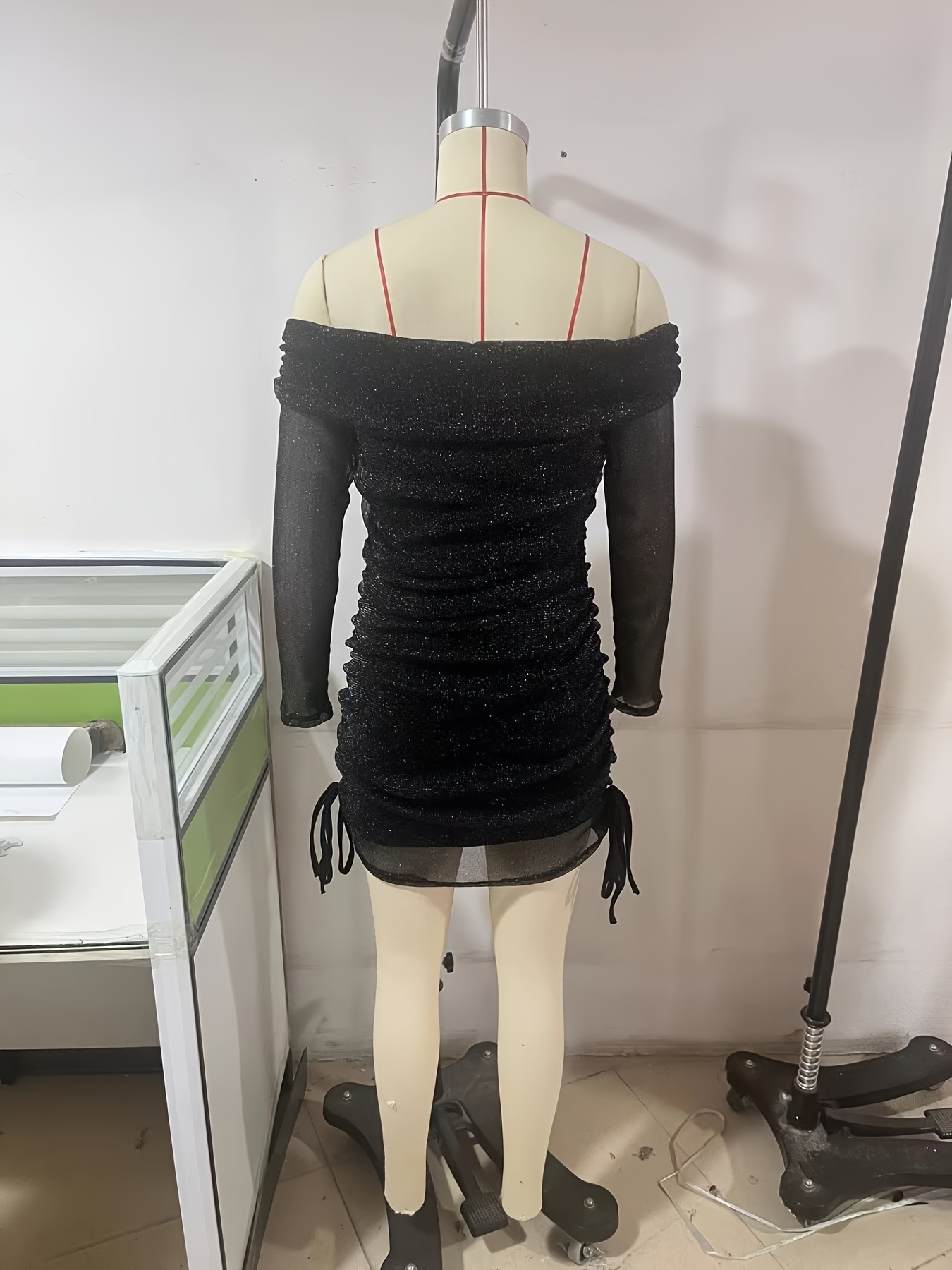 ChicShe ChicShe Off-Shoulder Stretch Long Sleeve New Design Sense Mesh Slim Fit Bodycon Dress_voghion.com