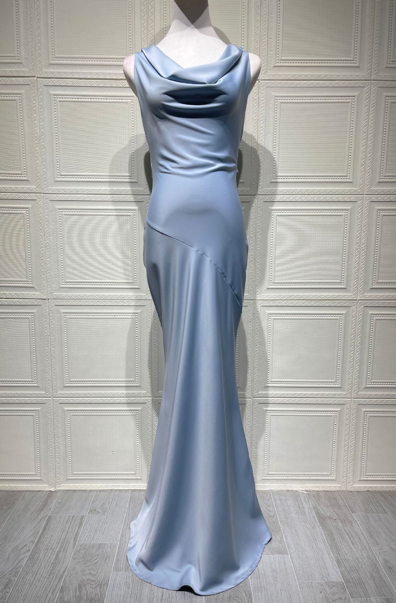 ChicShe ChicShe 2025 European And American Cross-Border New Elegant High-End Satin Slim Fit Bodycon Mermaid Backless Sexy Dress Gown_voghion.com