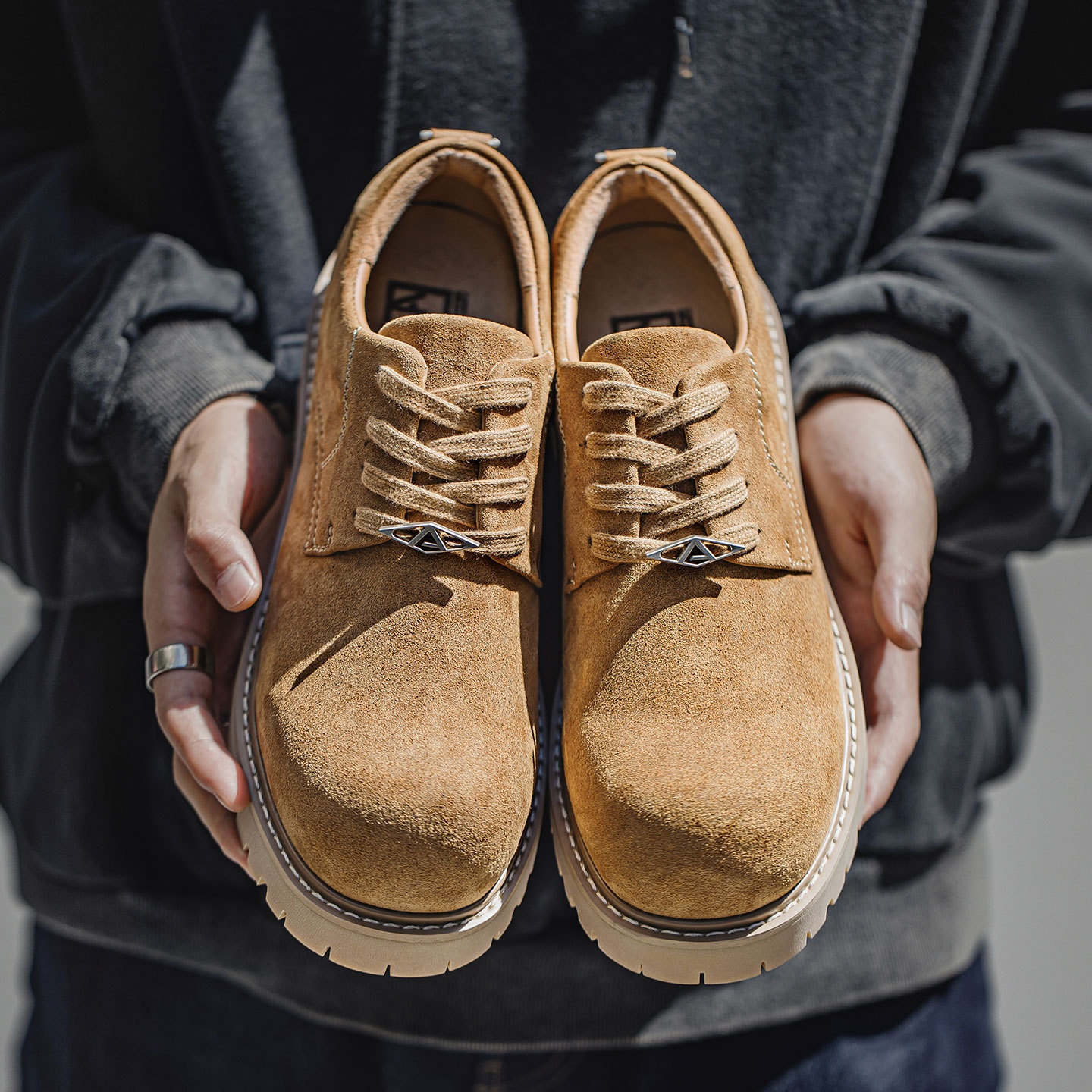 Voyage MRA Brown Derby Men's 2025 New Autumn Low-top Yellow Boots Thick Sole Height-increasing Big Toe Work Leather Shoes_voghion.com