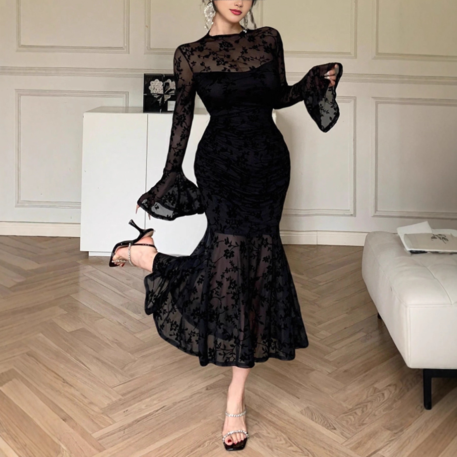 ChicShe ChicShe Robe sirène moulante en velours résille sexy à manches évasées, style chic et polyvalent, inspirée du style français de niche_voghion.com