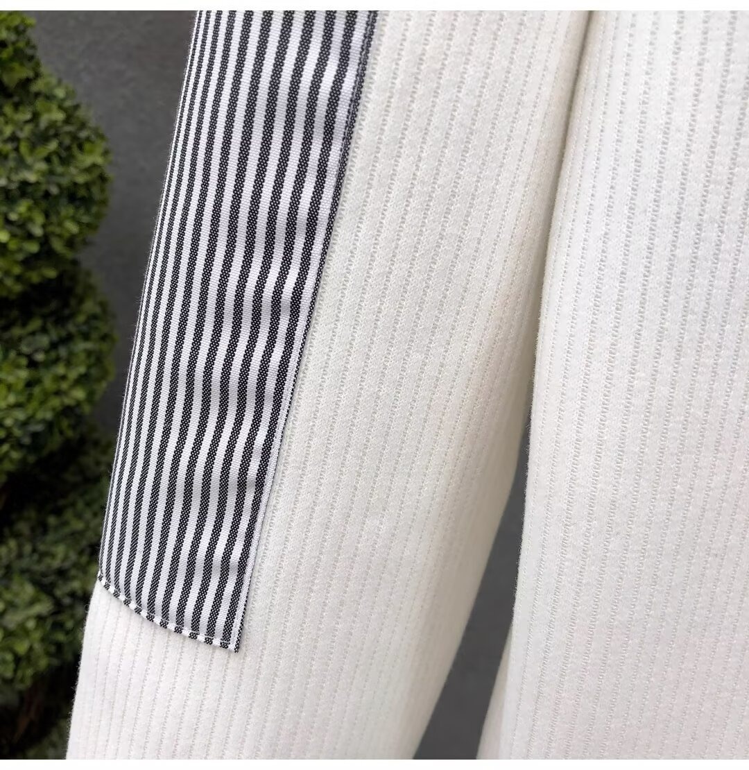 Junge, Herbstklassiker, schlicht, vielseitig, trendiges Herren-Zweiteiler-Shirt mit Streifen und Polokragen_voghion.com