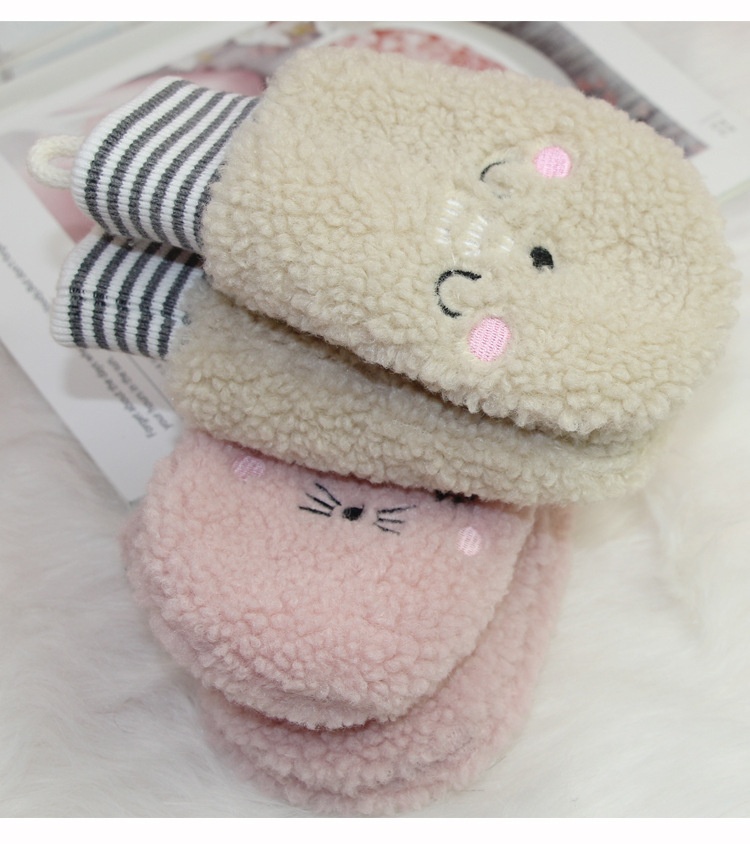 boy Boy Boy 2025 Children's Winter Warm Fleece Gloves With Lanyard Anti-Lost Cartoon Design Unisex Wholesale_voghion.com