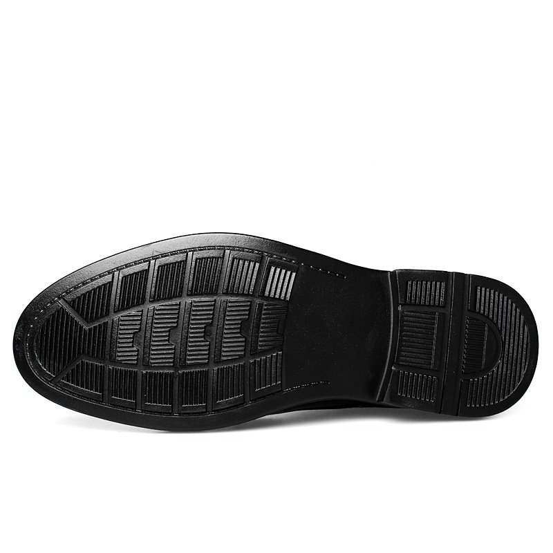 Voyage Herren-Freizeitschuhe aus hochwertigem Rindsleder im britischen Retro-Stil mit poliertem Brogue-Schnitt und geschnitzten Details_voghion.com