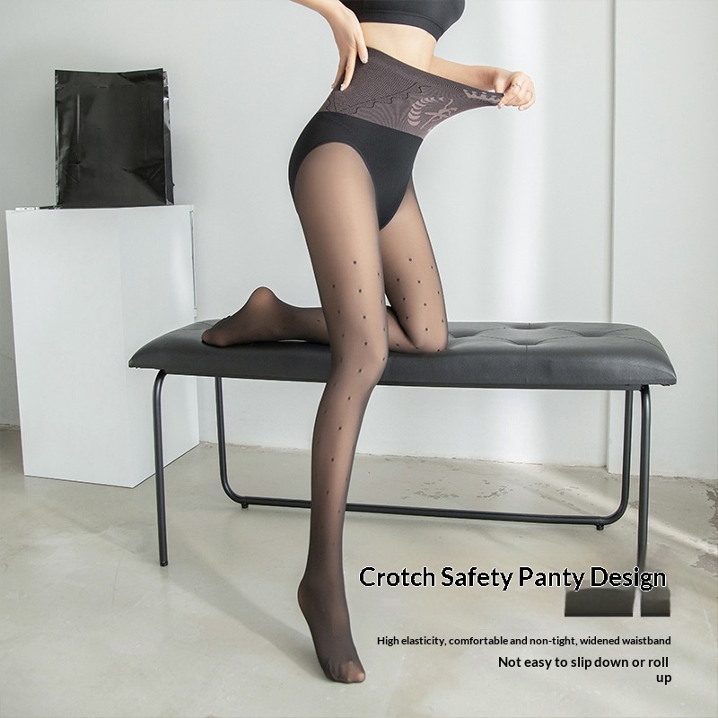 Calze nere lucide a pois sexy traslucide con stampa di lettere, modello "Fiore fatato" di LuvBox, autunno inverno, gamba nuda_voghion.com