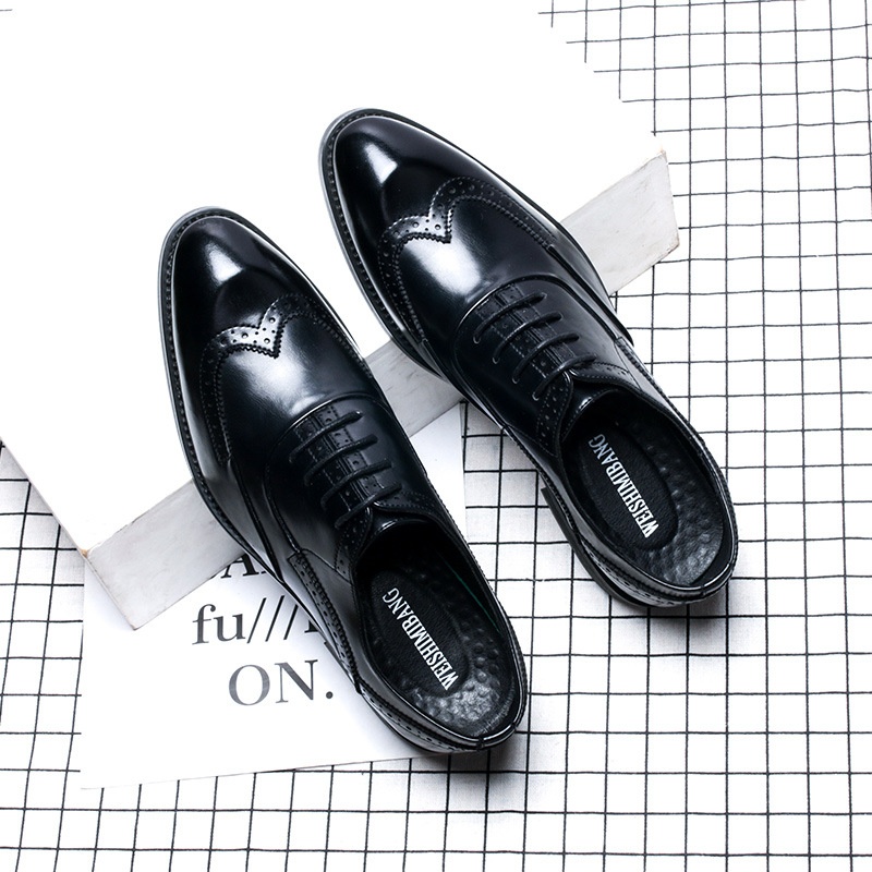 WalkPrime 2024 Novo modelo British Brogue Casual Moderno Respirável e Elegante em Couro com Bico Fino para Negócios Formais_voghion.com