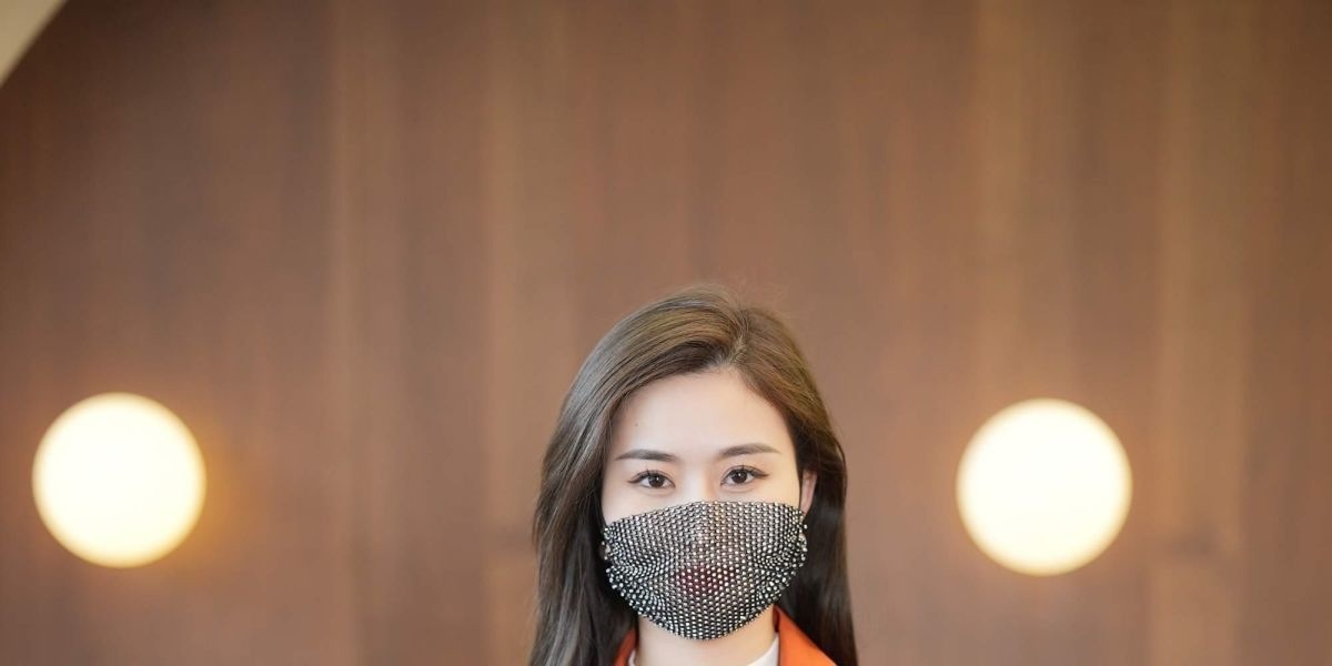 Frühjahr/Herbst 2025: Neue, vielseitige Mode im Slim-Fit-Stil für kleine Frauen – ideal für den Arbeitsalltag. Damenjacke, kurzer Mantel._voghion.com